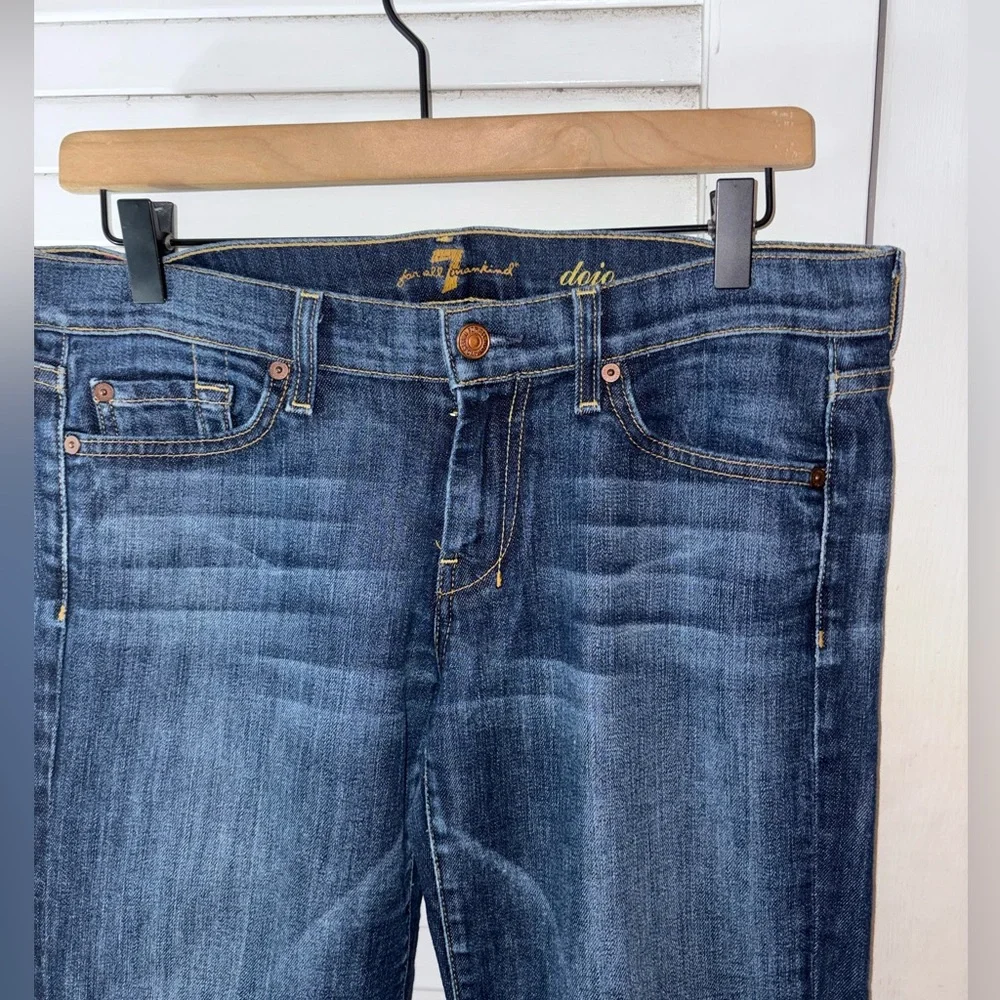 7 For All Mankind Dojo Bootcut Jeans Size 28 Medium Wash Stretch Denim USA - Picture 2 of 5